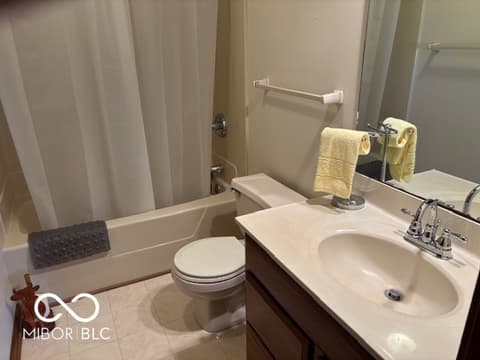 Photo of 114 Mackinac Court, Indianapolis, IN