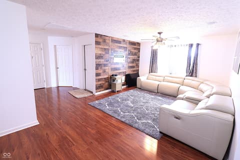 Photo of 8186 Stonelick Drive, Avon, IN