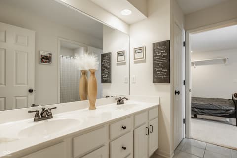 Photo of 5450 Woodfield Way, Carmel, IN