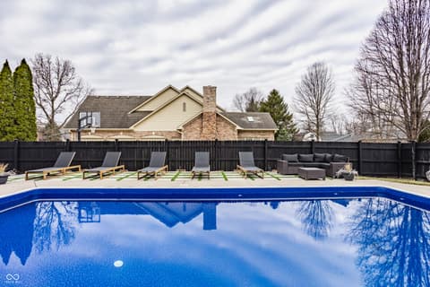 Photo of 5450 Woodfield Way, Carmel, IN