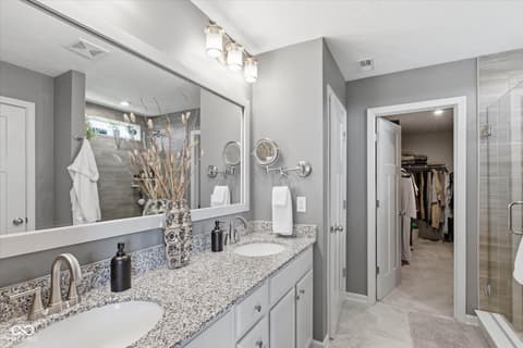 Photo of 1427 Oak Lake Lane, Brownsburg, IN