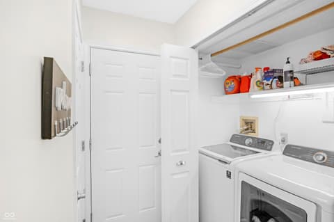 Photo of 11004 Oakridge Drive, Fishers, IN