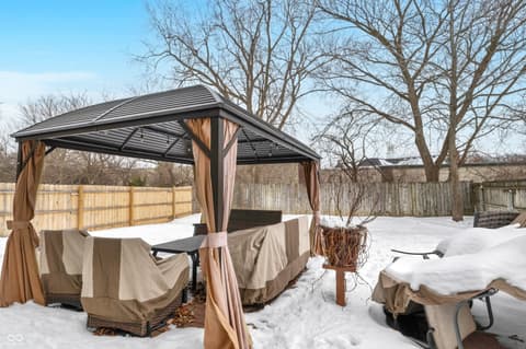 Photo of 11004 Oakridge Drive, Fishers, IN
