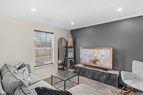 Photo of 11004 Oakridge Drive, Fishers, IN