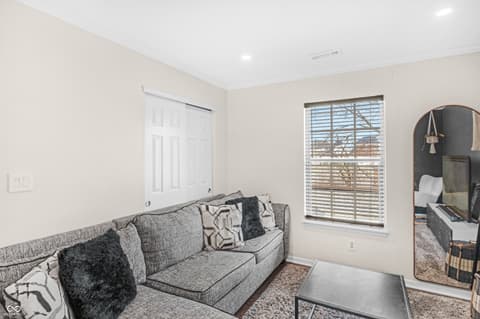 Photo of 11004 Oakridge Drive, Fishers, IN