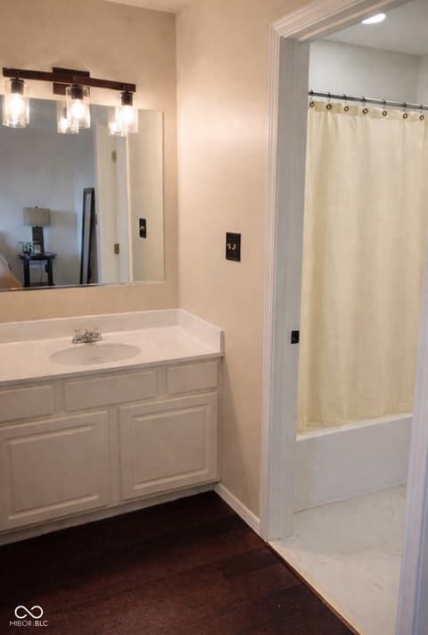 Photo of 610 Bayberry Court W, Bloomington, IN