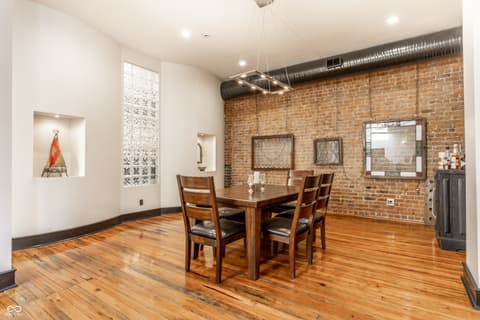 Photo of 647 E 11th Street, Indianapolis, IN
