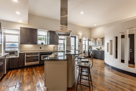 Photo of 647 E 11th Street, Indianapolis, IN
