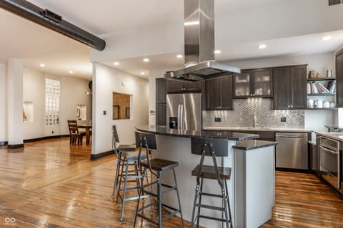 Photo of 647 E 11th Street, Indianapolis, IN