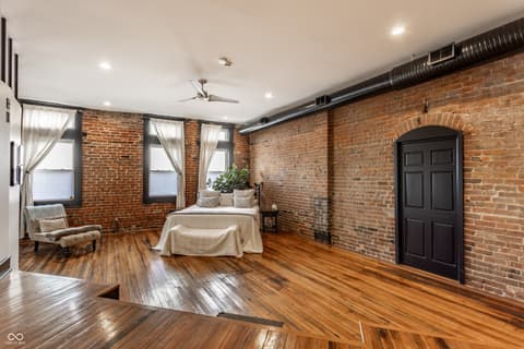 Photo of 647 E 11th Street, Indianapolis, IN