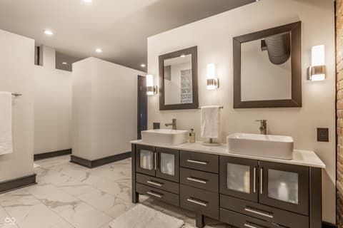 Photo of 647 E 11th Street, Indianapolis, IN