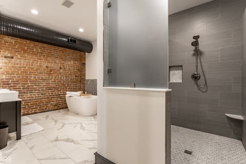 Photo of 647 E 11th Street, Indianapolis, IN