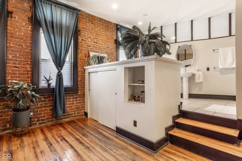 Photo of 647 E 11th Street, Indianapolis, IN