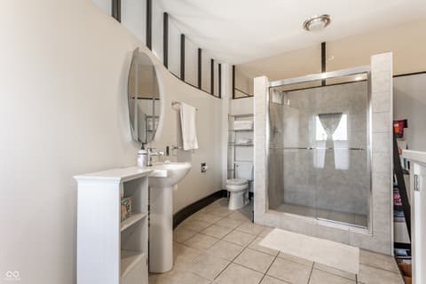 Photo of 647 E 11th Street, Indianapolis, IN