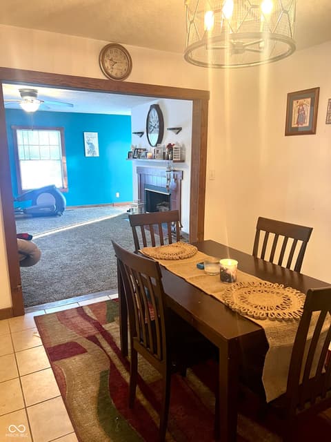 Dining room at 2976 W Rose Hill Lane, Rosedale, IN