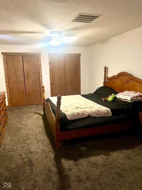 Bedroom at 2976 W Rose Hill Lane, Rosedale, IN