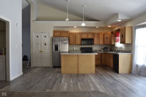 Photo of 1830 Brook Crossing Way, Indianapolis, IN