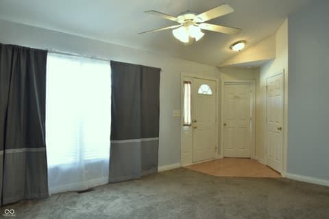 Photo of 1830 Brook Crossing Way, Indianapolis, IN