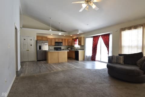 Photo of 1830 Brook Crossing Way, Indianapolis, IN