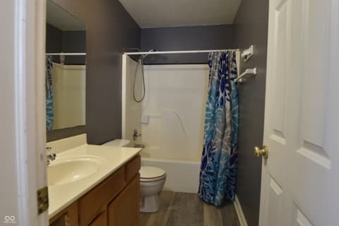 Photo of 1830 Brook Crossing Way, Indianapolis, IN