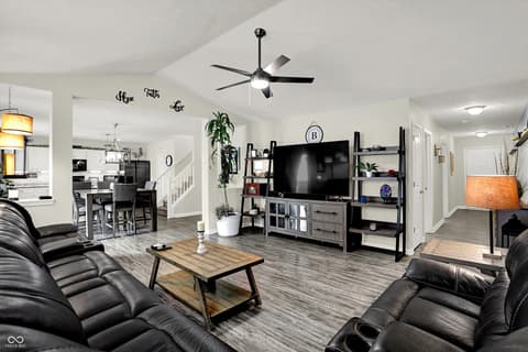 Photo of 2061 Beacon Court, Columbus, IN
