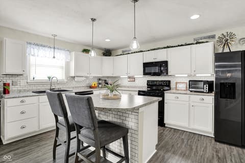 Photo of 2061 Beacon Court, Columbus, IN