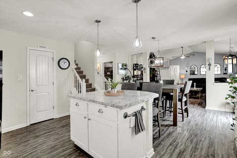 Photo of 2061 Beacon Court, Columbus, IN