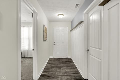 Photo of 2061 Beacon Court, Columbus, IN