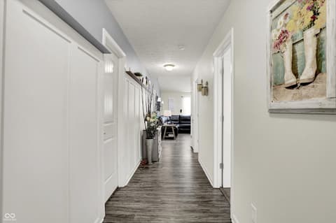 Photo of 2061 Beacon Court, Columbus, IN
