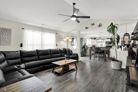Photo of 2061 Beacon Court, Columbus, IN