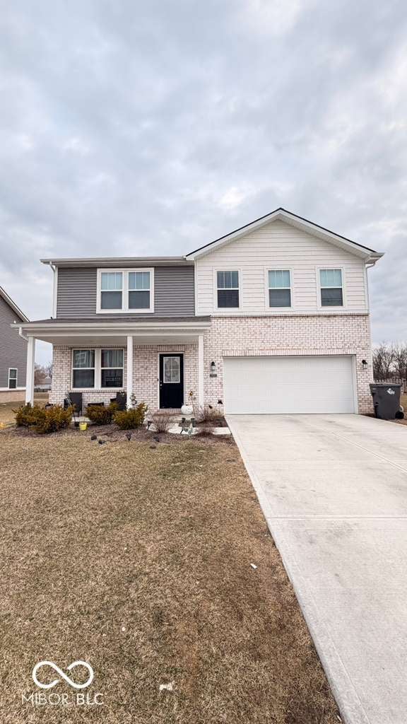 Front exterior at 7423 Manor Lake Lane, Indianapolis, IN