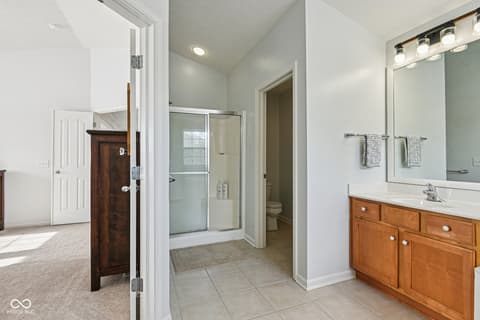 Primary bathroom at 6055 Catlin Lane, Noblesville, IN