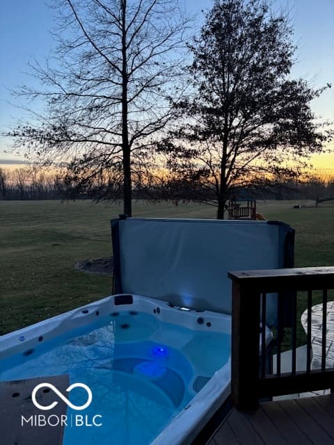 Spa — 6055 Catlin Lane, Noblesville, IN
