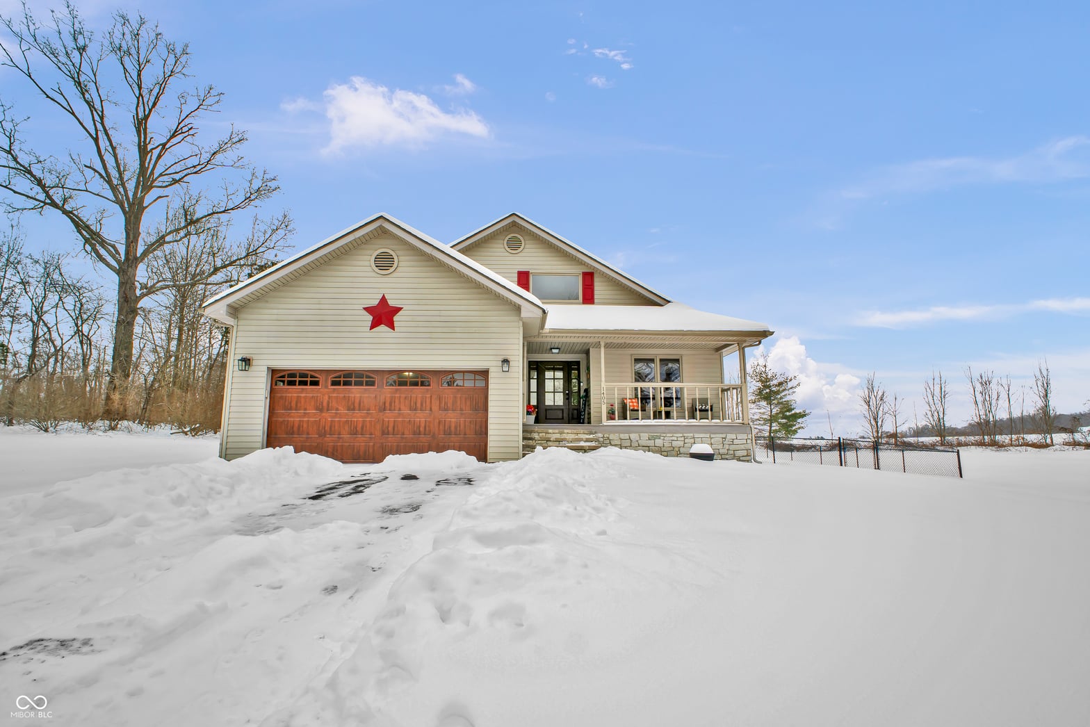 Photo of 1405 E County Road 100 S, North Vernon, IN