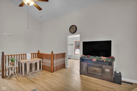 Photo of 1405 E County Road 100 S, North Vernon, IN