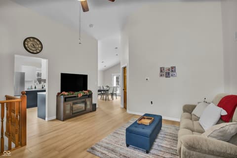 Photo of 1405 E County Road 100 S, North Vernon, IN