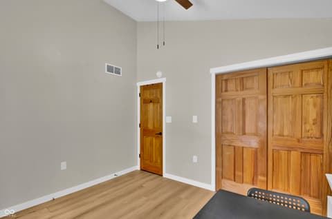 Photo of 1405 E County Road 100 S, North Vernon, IN