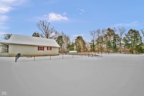 Photo of 1405 E County Road 100 S, North Vernon, IN