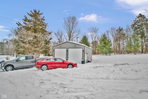 Photo of 1405 E County Road 100 S, North Vernon, IN