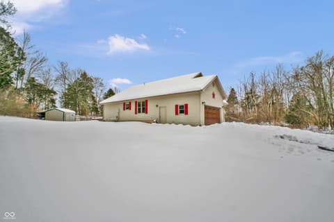 Photo of 1405 E County Road 100 S, North Vernon, IN