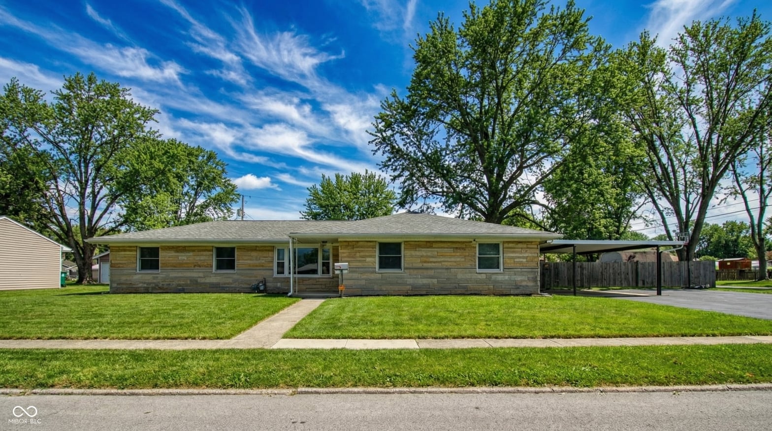 Photo of 122 Prairie Parkway, Brownsburg, IN