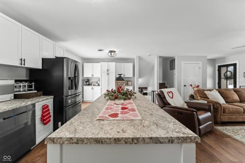 Photo of 8357 N County Road 300 W, Seymour, IN