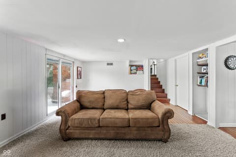 Photo of 8357 N County Road 300 W, Seymour, IN