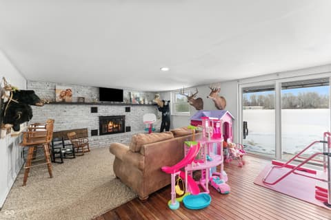 Photo of 8357 N County Road 300 W, Seymour, IN