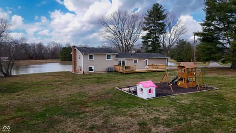 Photo of 8357 N County Road 300 W, Seymour, IN