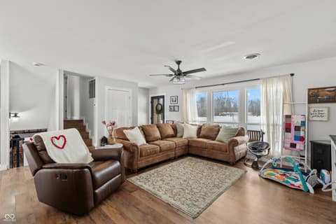 Photo of 8357 N County Road 300 W, Seymour, IN