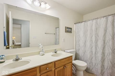 Photo of 7854 Bayard Drive, Indianapolis, IN