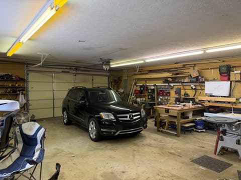 Garage at 5830 N Mason Lane, Martinsville, IN