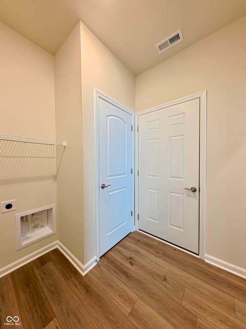 Laundry room at 811 Daisy Street, Greenwood, IN