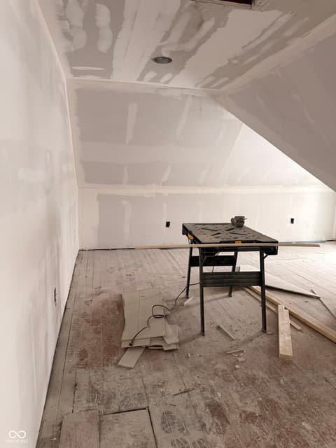 Bonus room at 2115 S I Street, Elwood, IN